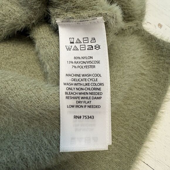 Rachael Zoe Sweater Small Teddy Bear Fluffy Fuzzy V-Neck Soft Green Cozy Warm - Picture 10 of 10
